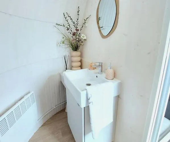 Vakantiehuis Igluhut On The South Coast Of 200m From The Sea! *